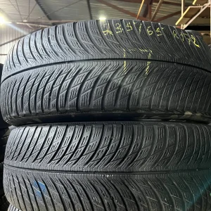 Пара зимових шин 235/65/17 Michelin