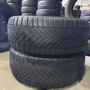 Пара всесезонних шин 225/45/17 Michelin