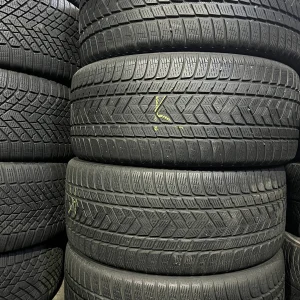 Комплект зимових шин 265/35/22 Pirelli