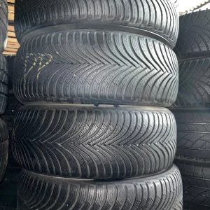 Комплект зимових шин 225/55/16 Michelin
