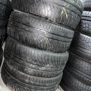Комплект зимових шин 235/45/18 Michelin