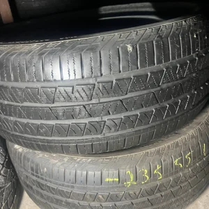 Пара всесезонних шин 235/55/17 Continental