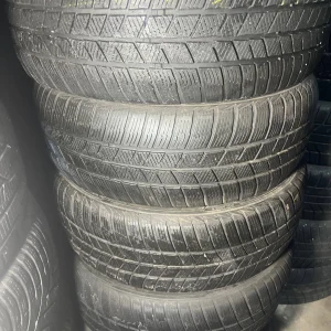 Комплект зимових шин 215/55/17 Barum