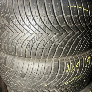 Пара всесезонних шин 235/55/17 Firestone