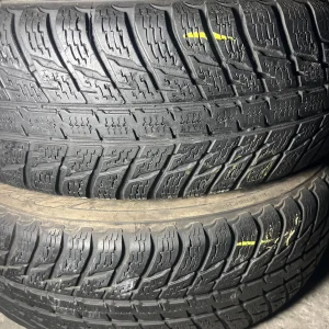 Пара зимових шин 215/70/16 Nokian