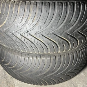 Пара зимових шин 205/60/16 BFGoodrich