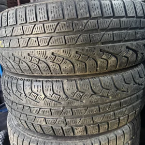 Пара зимових шин 205/65/17 Pirelli