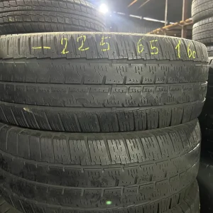Пара всесезонних шин 225/65/16C Continental