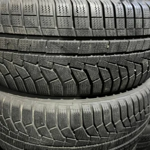 Пара зимових шин 225/55/18 Hankook