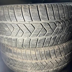 Пара зимових шин 235/60/18 Pirelli