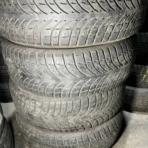 Комплект зимових шин 215/70/16 Michelin