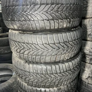 Комплект зимових шин 225/55/17 Nexen