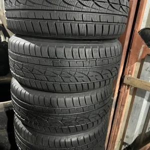 Пара зимових шин 225/55/16 Hankook