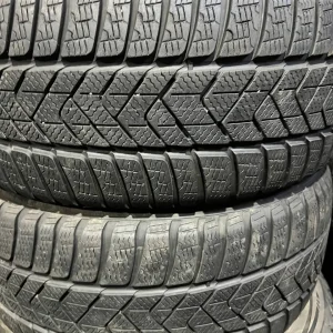 Пара зимових шин 225/40/18 Pirelli