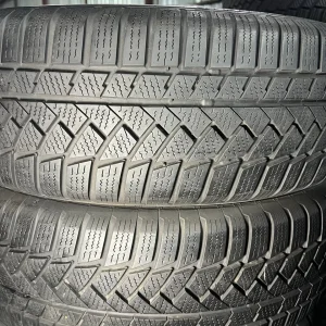 Комплект зимових шин 215/65/17 Continental