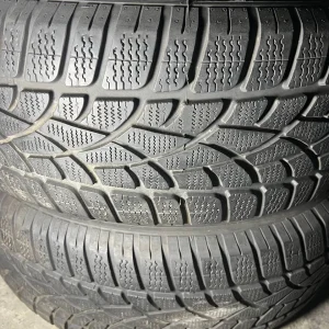 Пара зимових шин 235/60/17 Dunlop