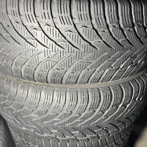 Пара зимових шин 215/65/17 Nokian