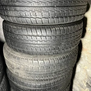 Пара зимових шин 215/70/16C Hankook