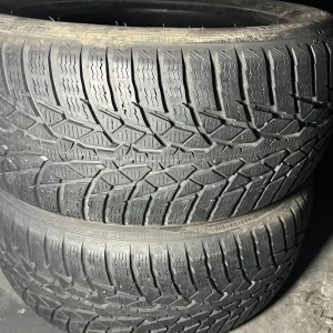 Пара зимових шин 235/50/17 Nokian