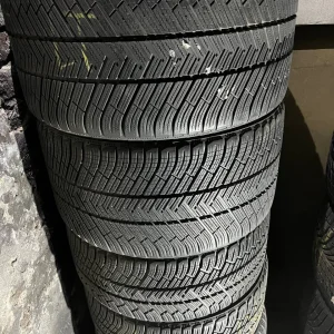 Пара зимових шин 295/30/20 Michelin