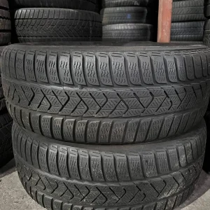 Комплект зимових шин 215/55/17 Pirelli
