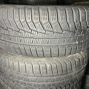 Пара зимових шин 225/60/17 Hankook