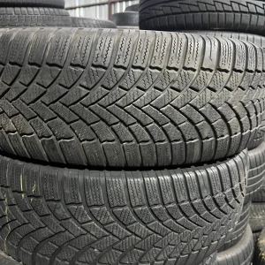 Пара зимових шин 225/60/18 Bridgestone