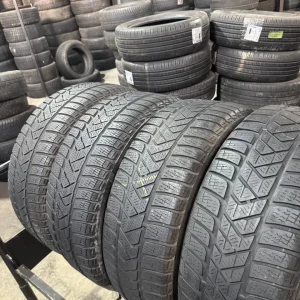 Комплект зимових шин 215/60/16 Pirelli